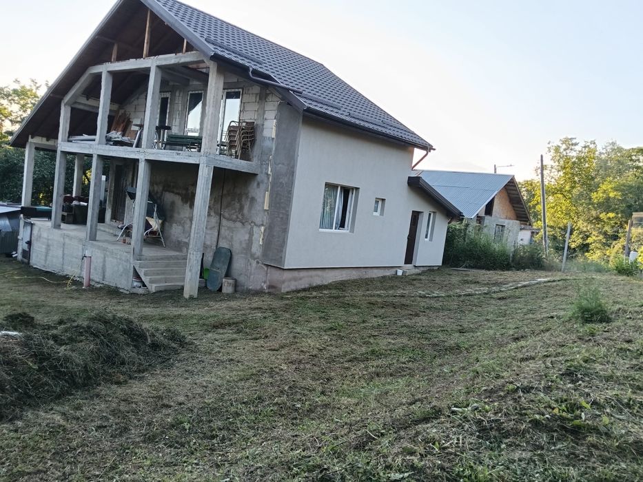 Casa noua P+M cu teren 3278m - Glodeni Vale, Pucioasa