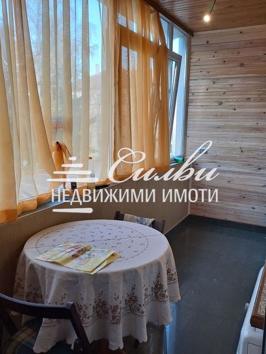 Продава се Тристаен апартамент в Шумен, Център - 93 кв.м за 1366 €/кв.м - Снимка #3