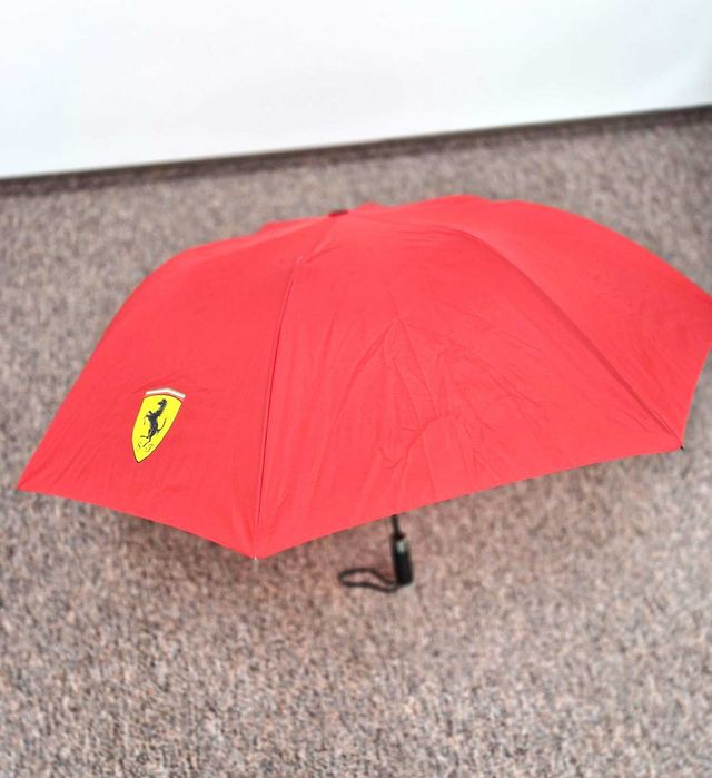 Vand umbrela Ferrari compacta rosie
