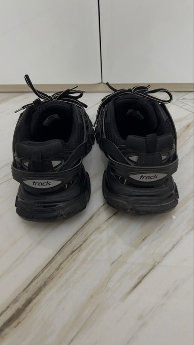 Balenciaga track 1 оригинал