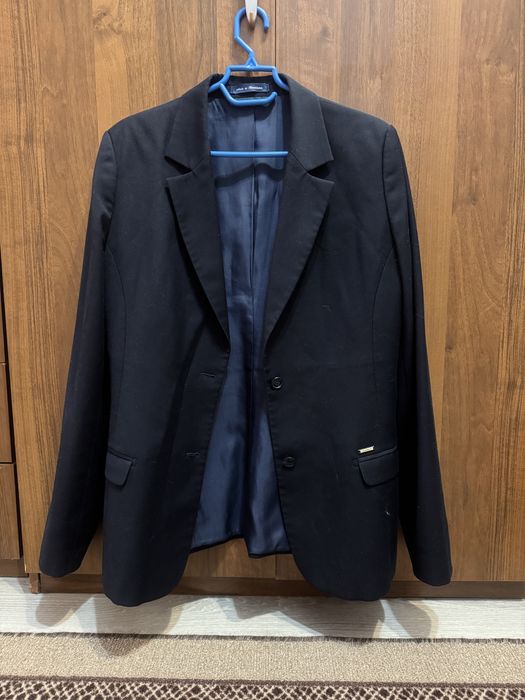 Продам школьный пиджак