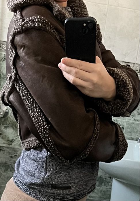 Продавам кожено дамско яке