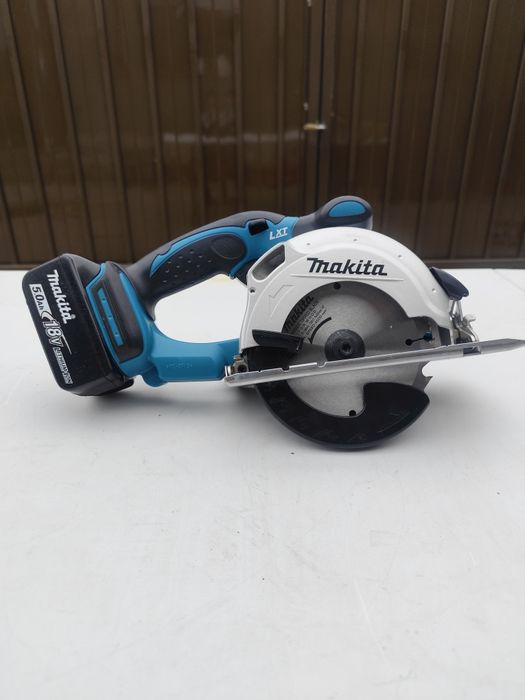 Акумулаторен ръчен циркуляр Макита Makita DSS501 + 5 Ah