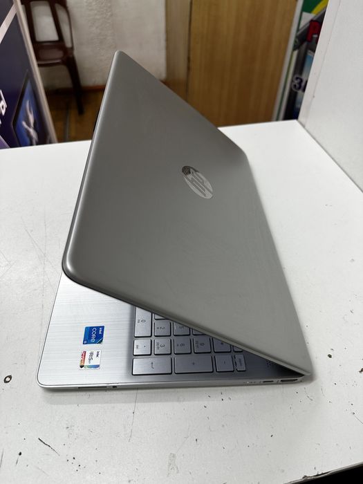 Продается ноутбук нр i5.11gen
