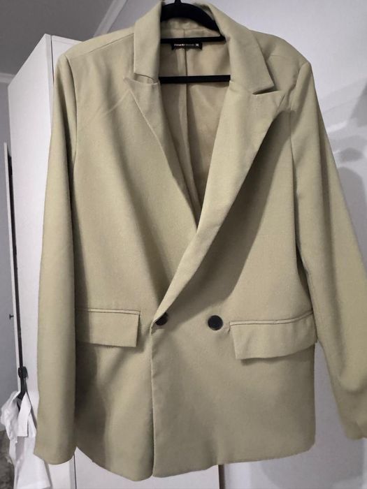 Пиджак  цвет нежно зеленый