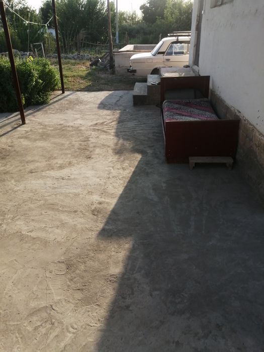 Uy sotiladi 11 sotix