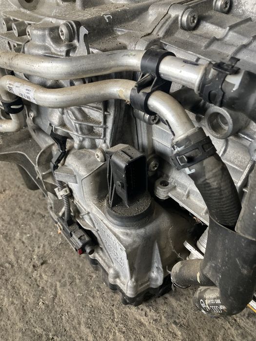 Audi A4 B9 2.0 tdi 163 кс Quattro 2017 година Скоростна Кутия