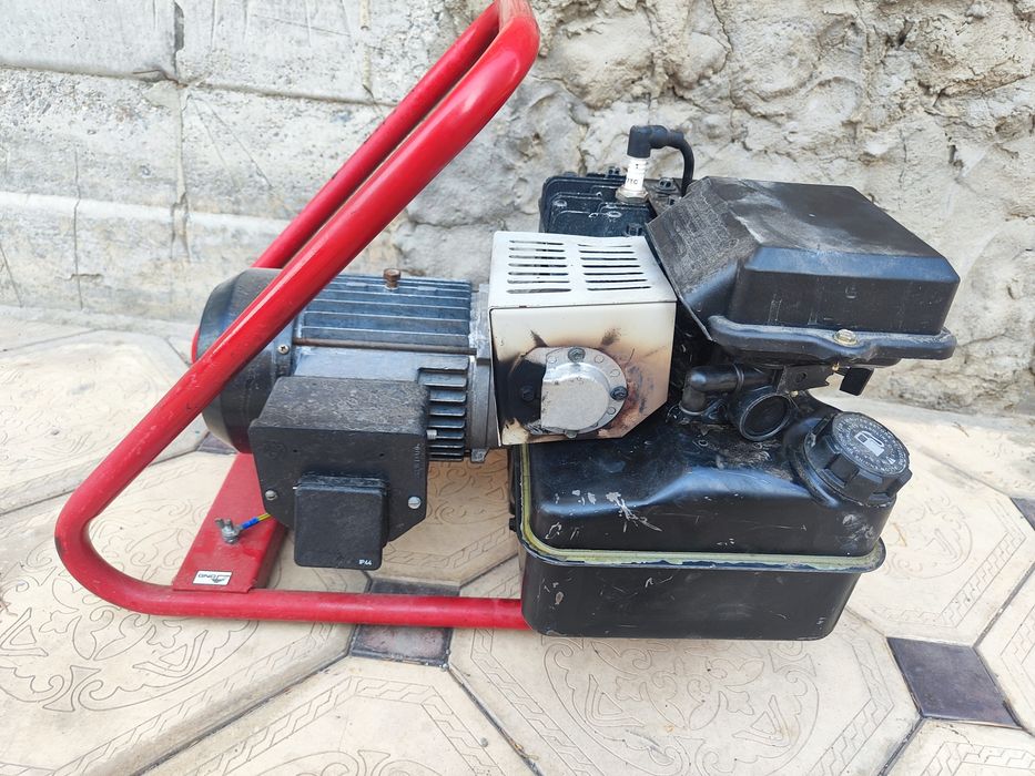 Генератор бензиновый ,мощность 1300W