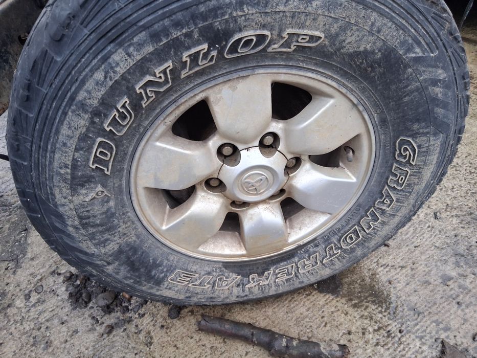 Se vinde 5 jante aliaj toyota hilux 2009