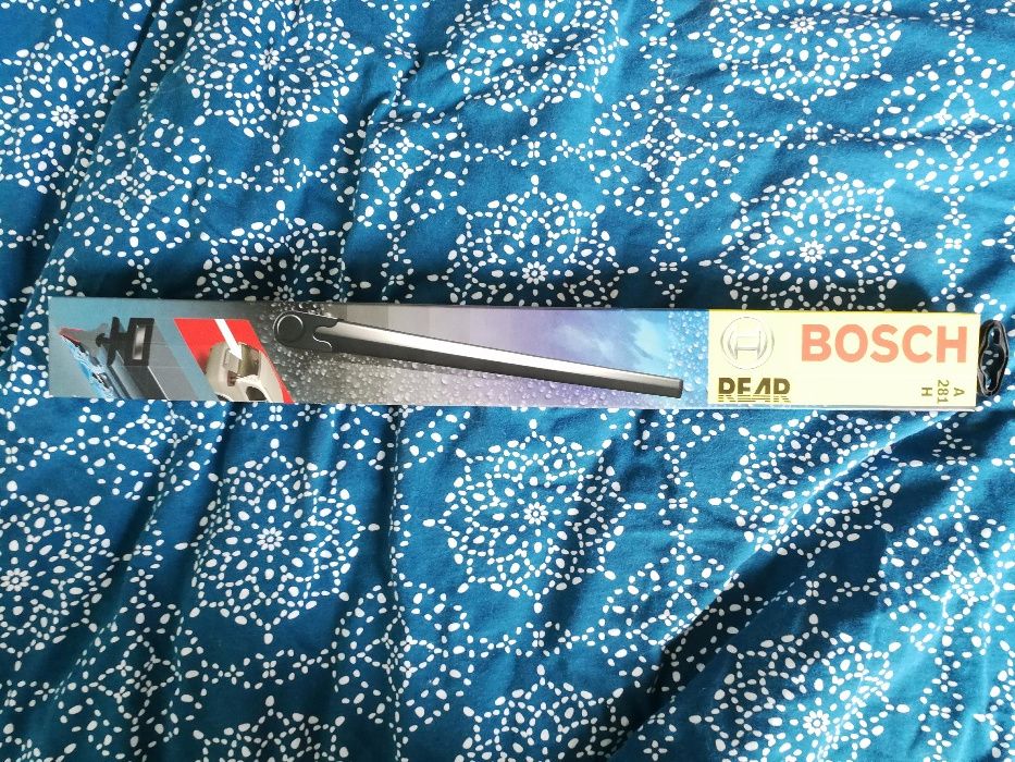 Продавам нова задна чистачка Вosch Rear A 281 H