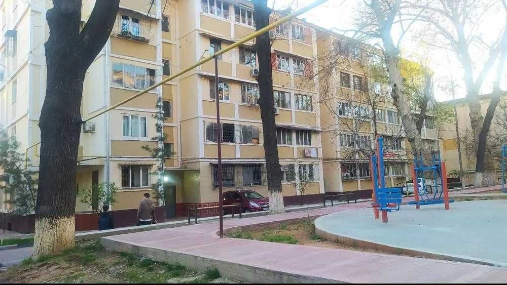 ВТОРИЧКА, 1/5/5, 38м2 Ориентир: площадь Мустакиллик, ЦУМ !!