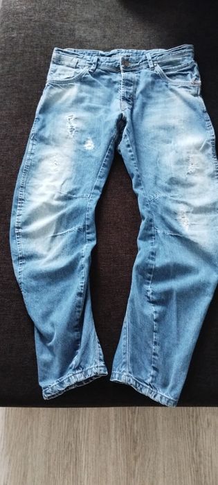 Мъжки дънки хубав модел