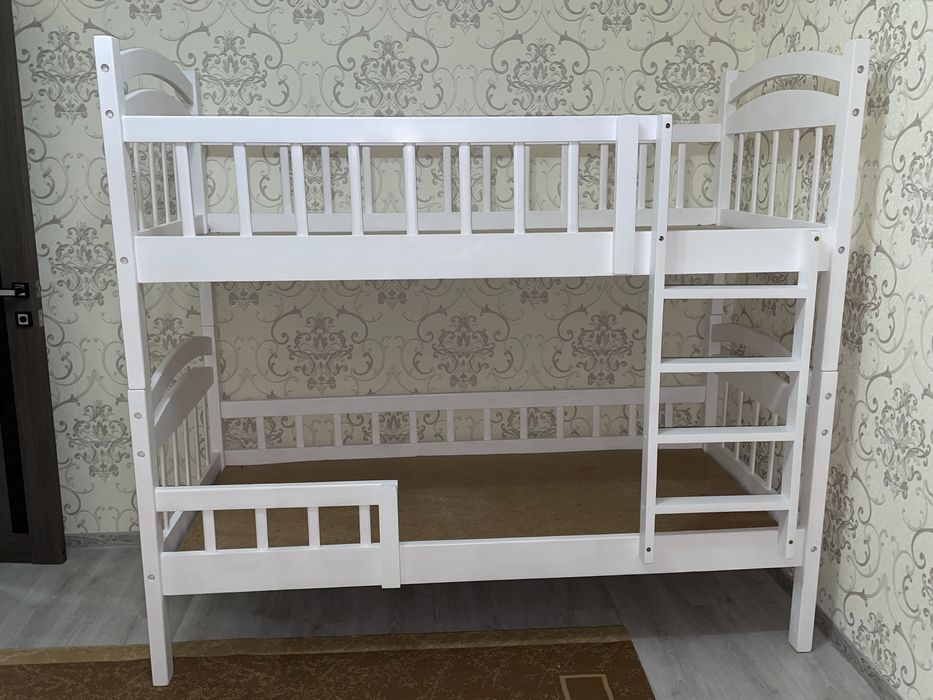 двухъярусная кровать