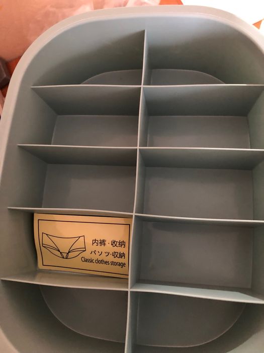 Контейнеры для хранения вещей