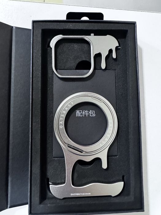 Металический чехол на iPhone 16 pro