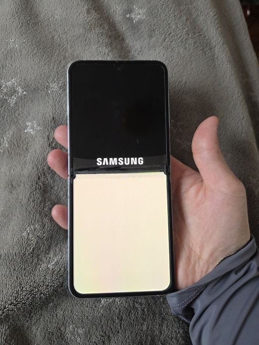 Samsung galaxy z flip 6