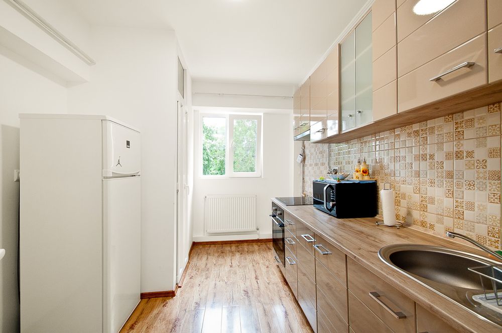 Proprietar, vand apartament cu 2 camere in mazepa2, etaj 1