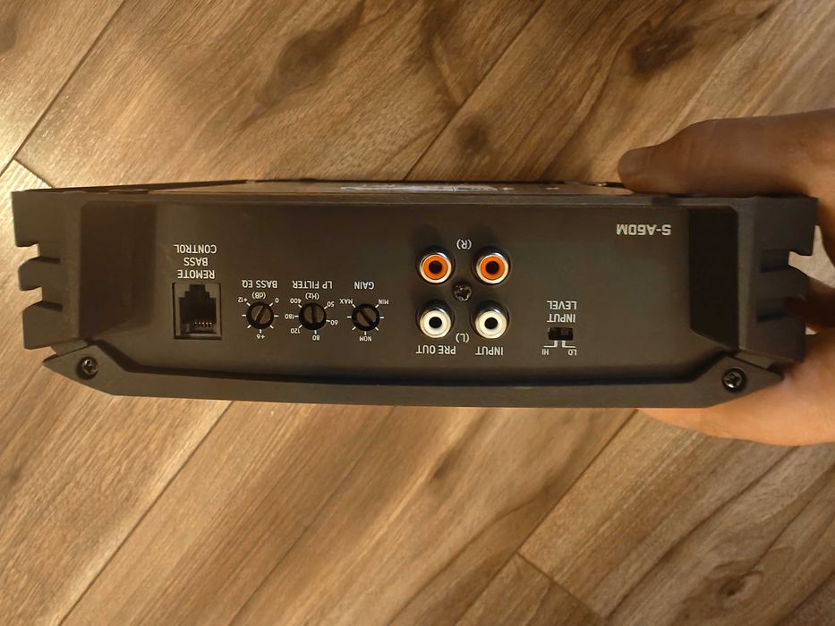 Amplificator auto statie Alpine A-60M + cadou Rux Knob 2