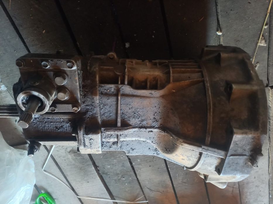 Продам мкпп уаз хантер