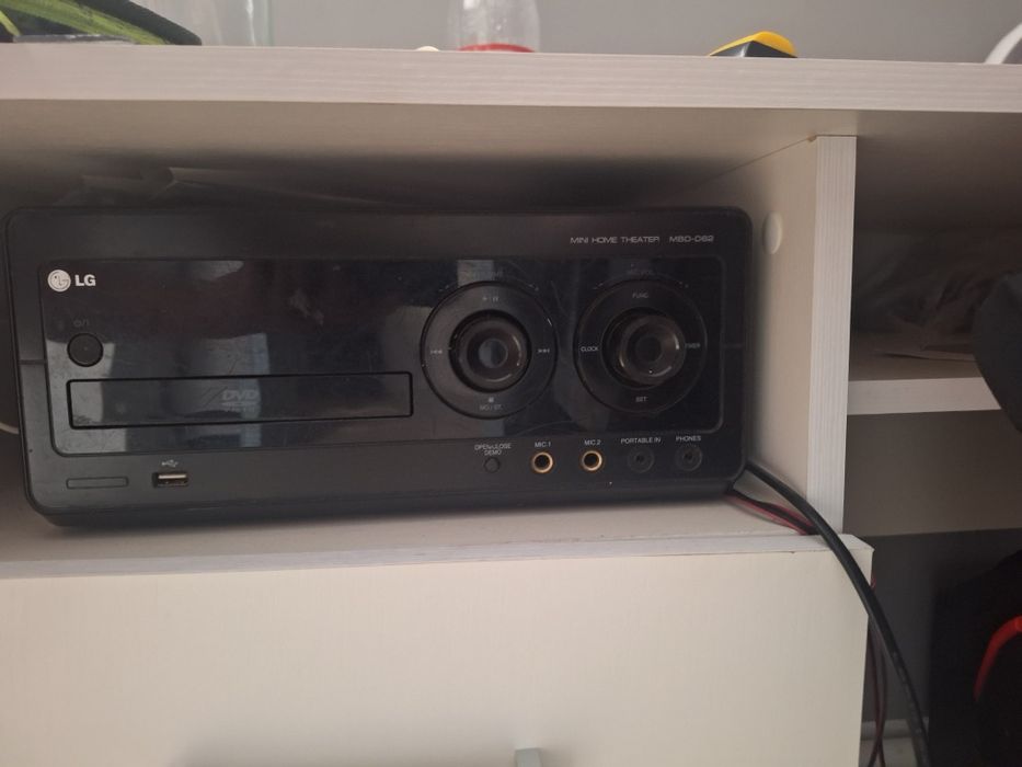 Продам музыкальный  центр