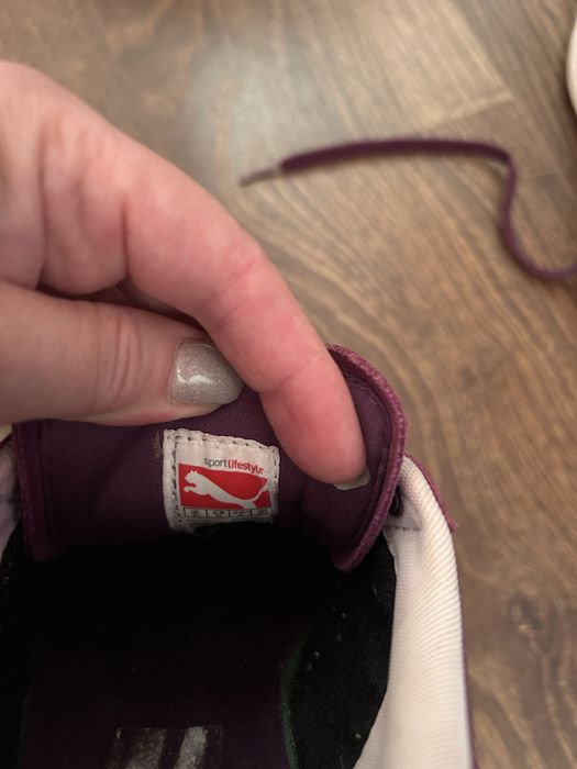 Tenisi Puma din piele intoarsa naturala