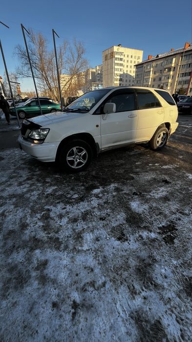 Продам Toyota Harrier
