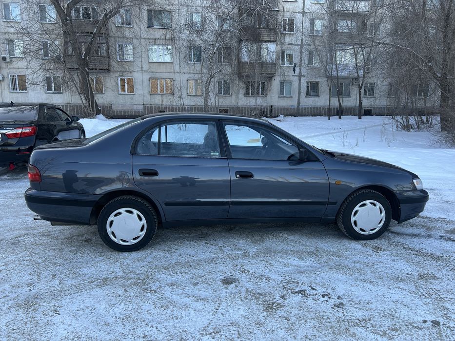 Продам тойота карина е