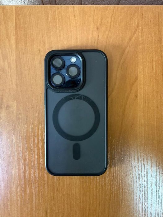 Продам айфон 15 про на 256 гб