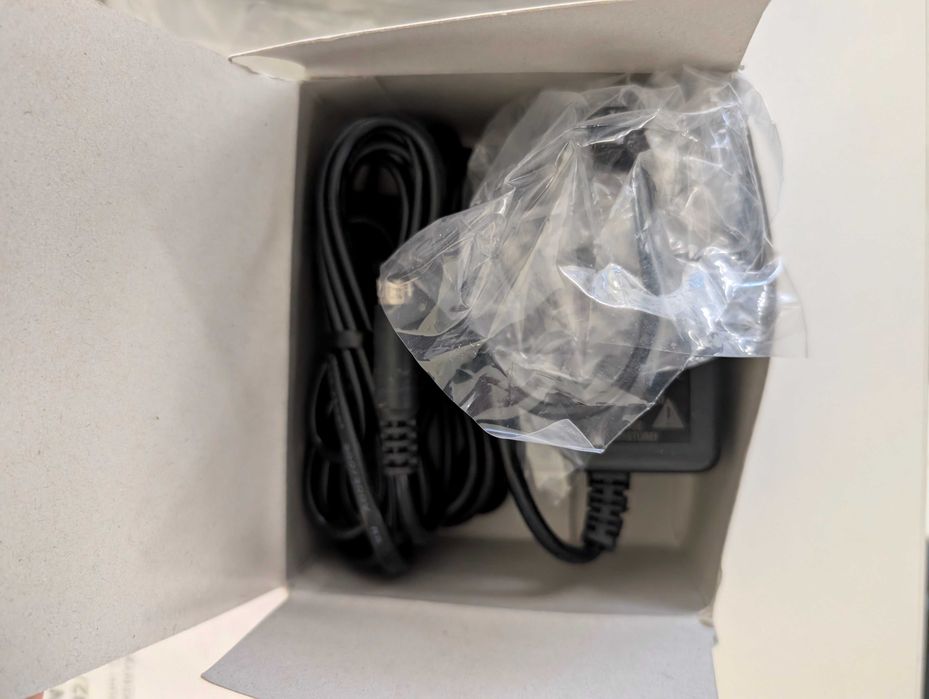 Продавам Behringer xenyx 502
