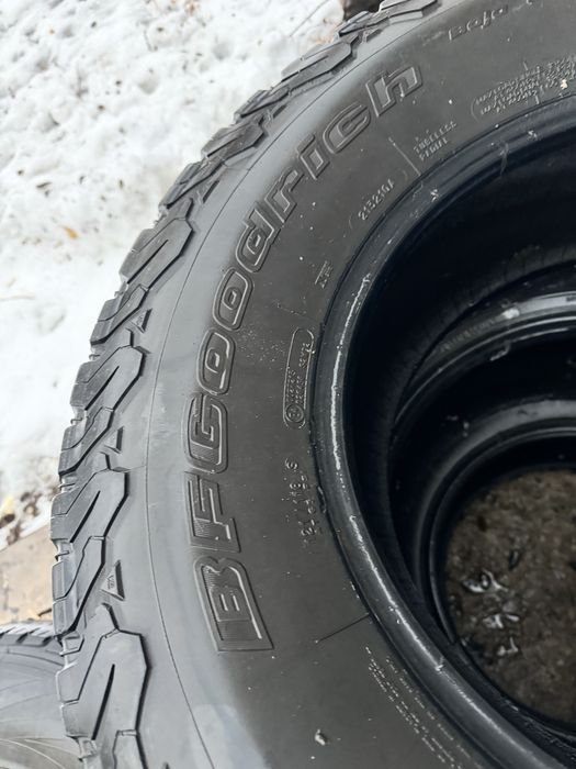 Продам шины на джип. BF Goodrich