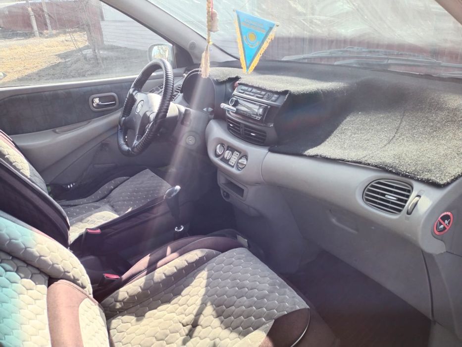 Продам Ниссан Алмера