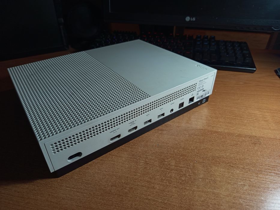 Xbox one s|500 gb