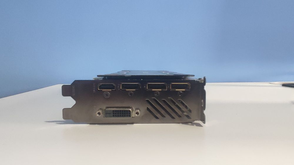 Placa video GTX 1060 Gigabyte