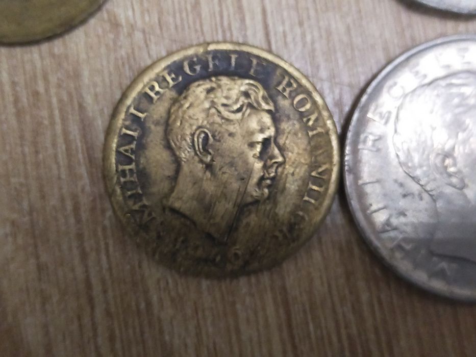 Monezi de vânzare diferiți ani