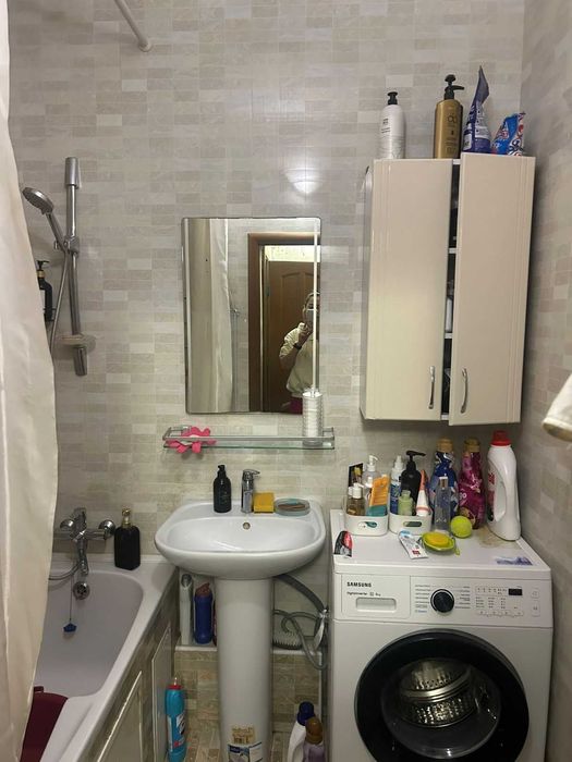 Девушка на подселение