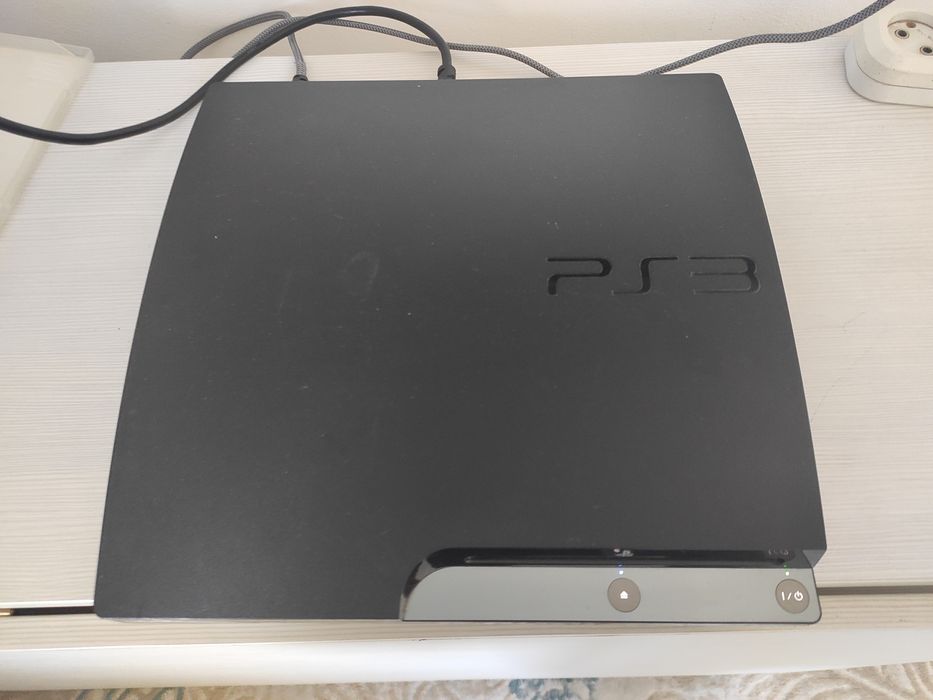 Ps3 slim  в хорошем состоянии!