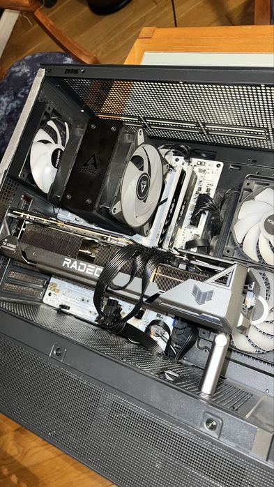 7900XT 7800x3d 2 tb nvme ddr5 32 gb x870 aorus elite ice WiFi