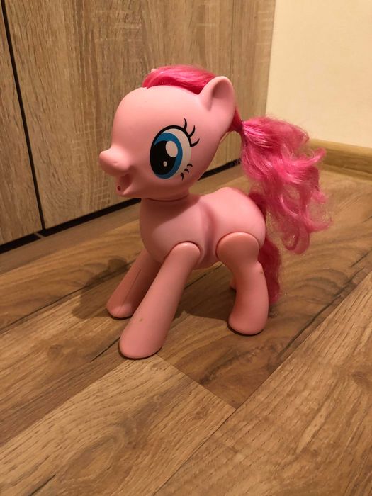 Figurina Hasbro, My Little Pony, Pinkie Pie, rade, 20 cm