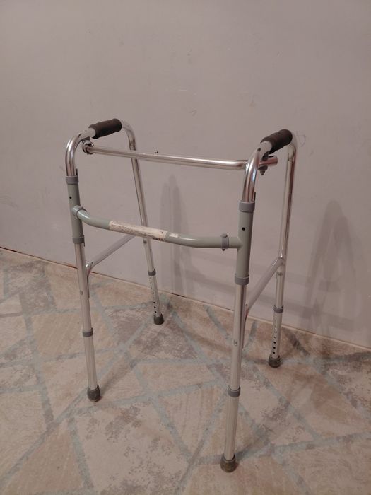 Ходунки для взрослых