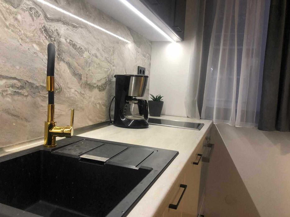 Дава се под наем Двустаен апартамент в Бургас, Лазур - 50 кв.м за 510 € - Снимка #6