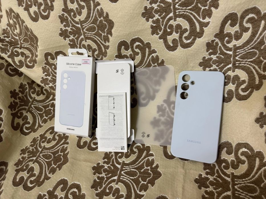 Продам оригинальный чехол на samsung A55