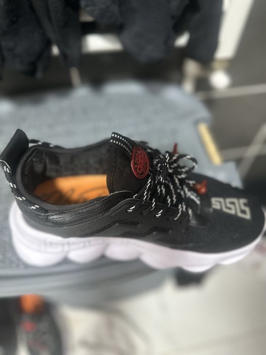 Adidasi versace chain reaction