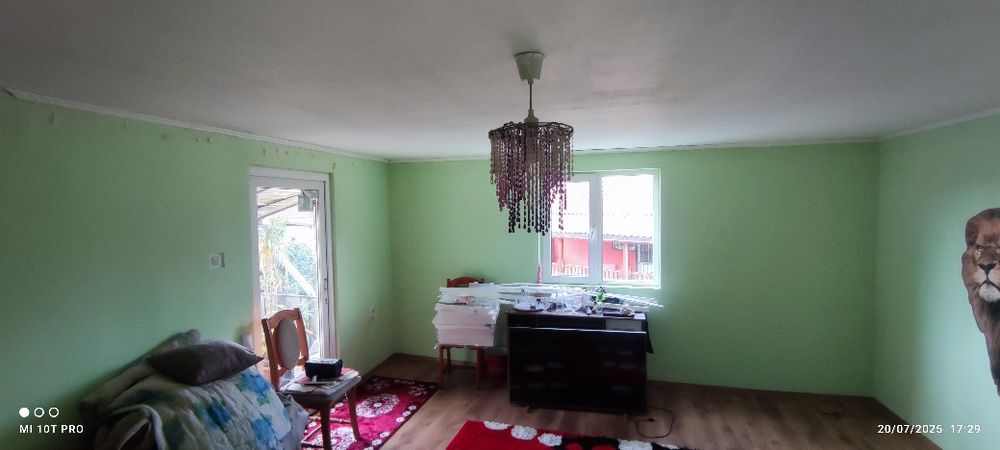 Vând casă familială