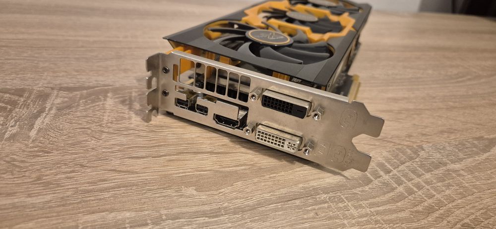 Sapphire TOXIC R9 280X OC