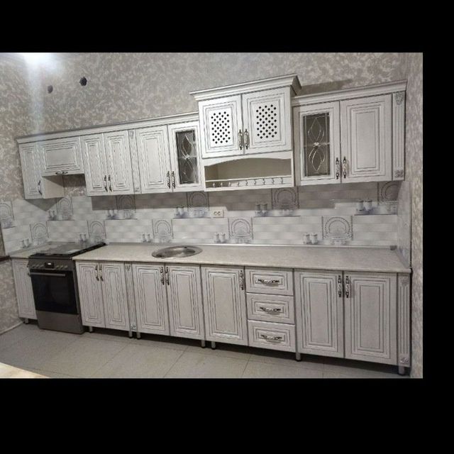 Kuxiniy mebelar na zakaz