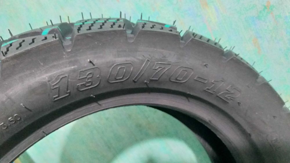 Продаётся пакрышки-шины для скутеров (подайдёт на ТАНК) НОВЫЙ!