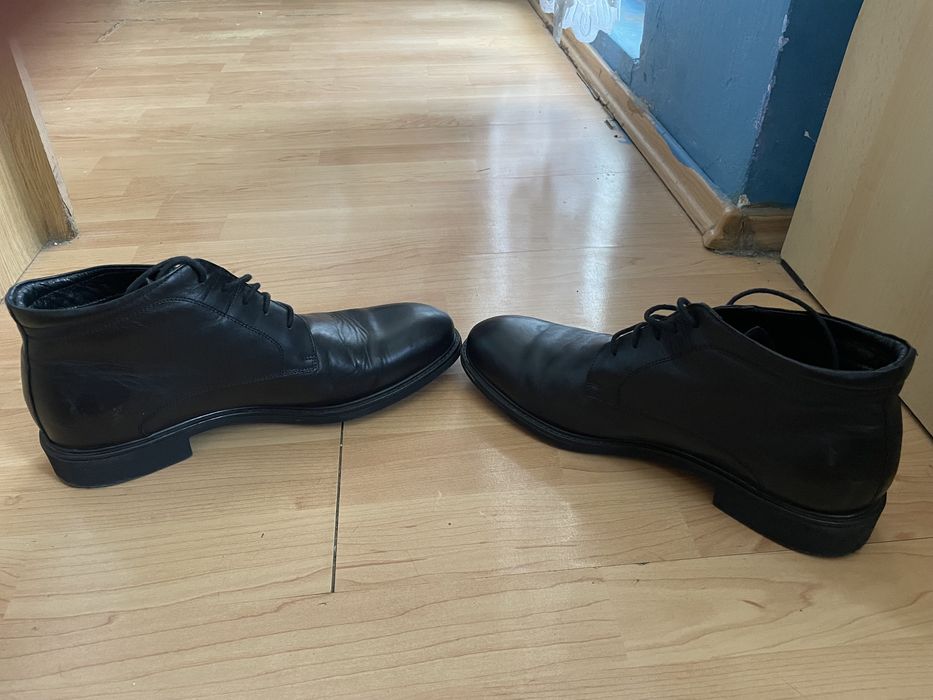 Pantofi înalți piele naturală mărimea 42