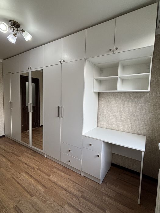 продам шкаф белый