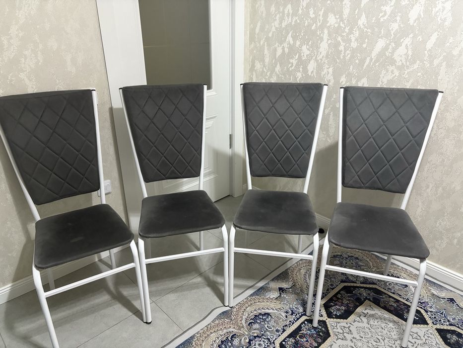 Продам стулья 4 шт