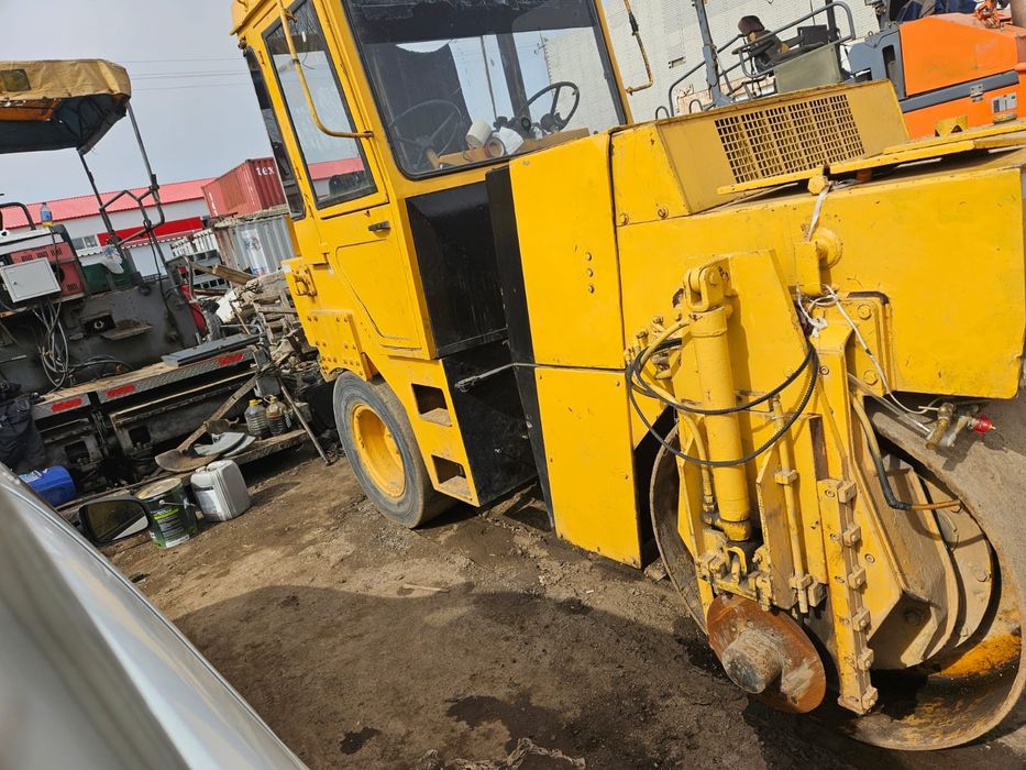 Сдам в аренду асфальтоукладчик катки